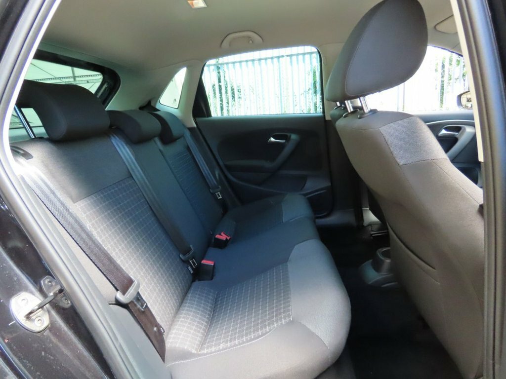 Volkswagen Polo 1L Match Black #4