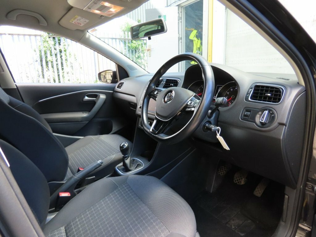 Volkswagen Polo 1L Match Black #3