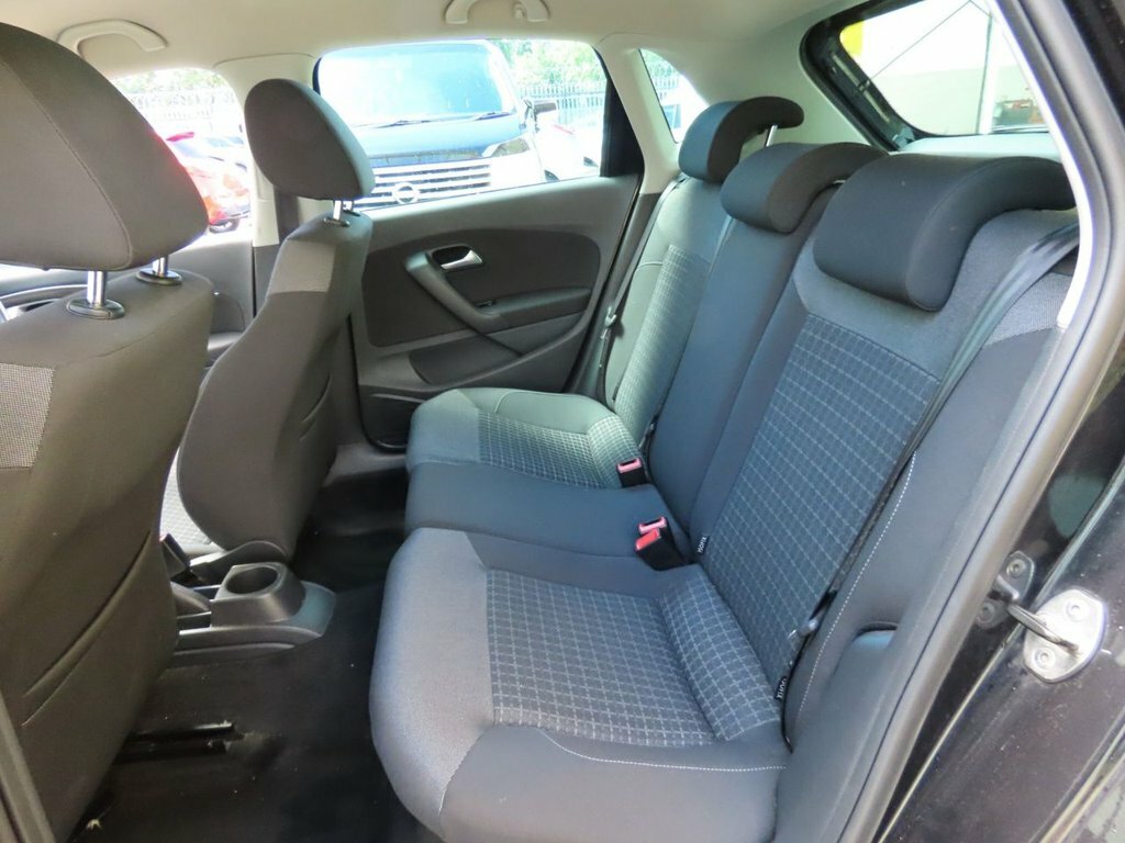 Volkswagen Polo 1L Match Black #6