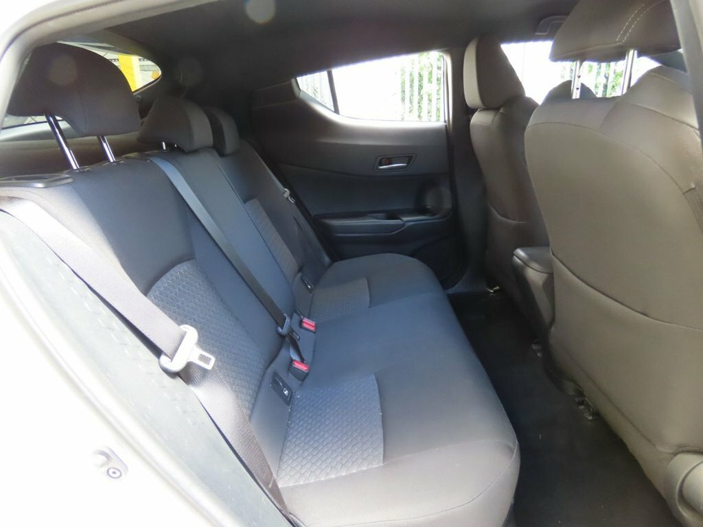 Toyota C-Hr 1.8L Design KW72HHP White #6