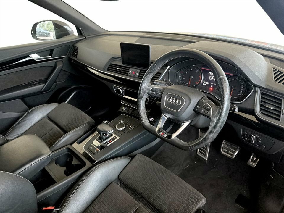 Audi Q5 2L Black Edition AF69WNO Grey #5