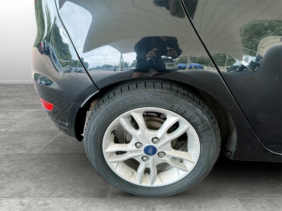 Ford Fiesta 1L Zetec Black #4