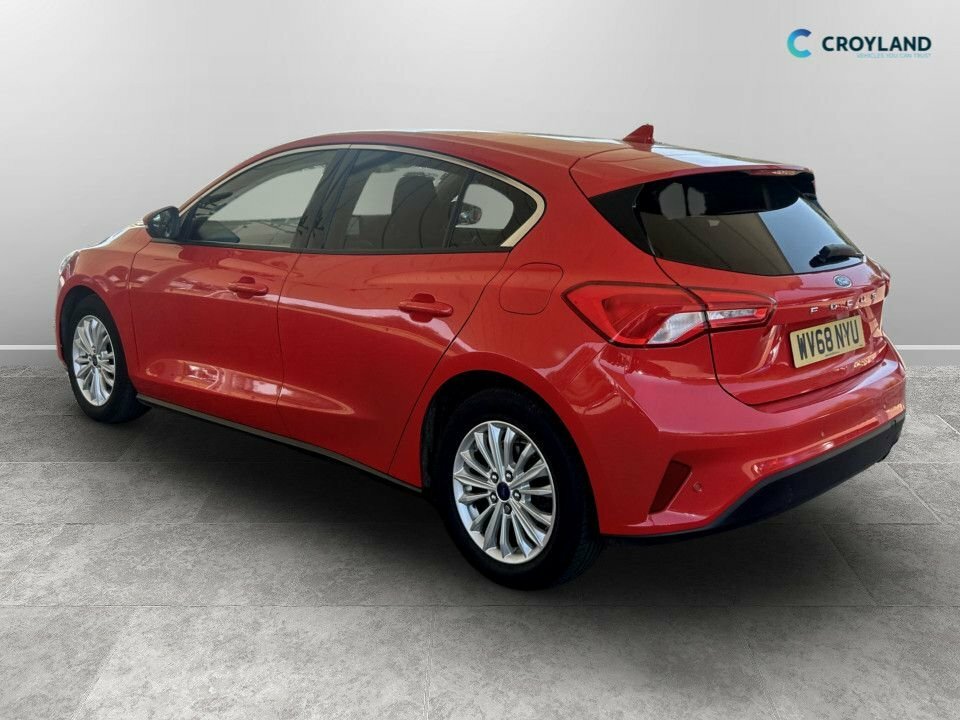 Ford Focus 1L Titanium WV68NYU Red #3