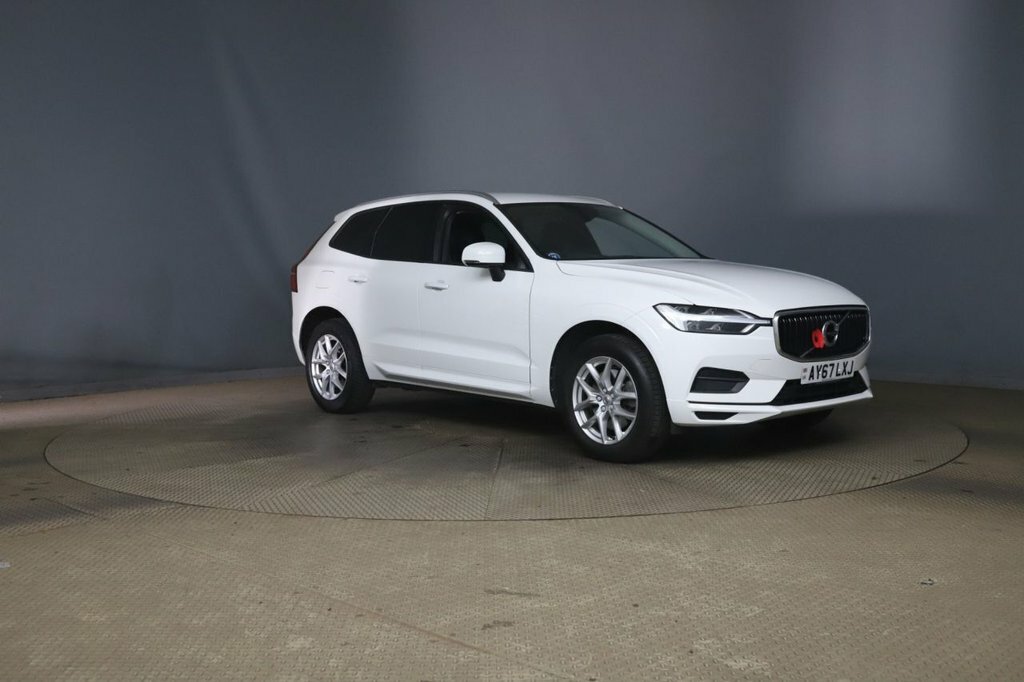 Volvo XC60 2L Momentum White
