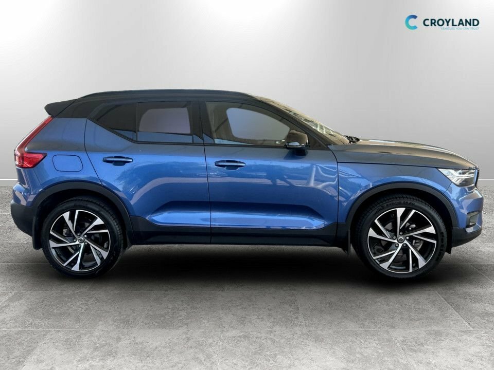 Volvo XC40 1.5L R-design Pro BX70TXS Blue #2