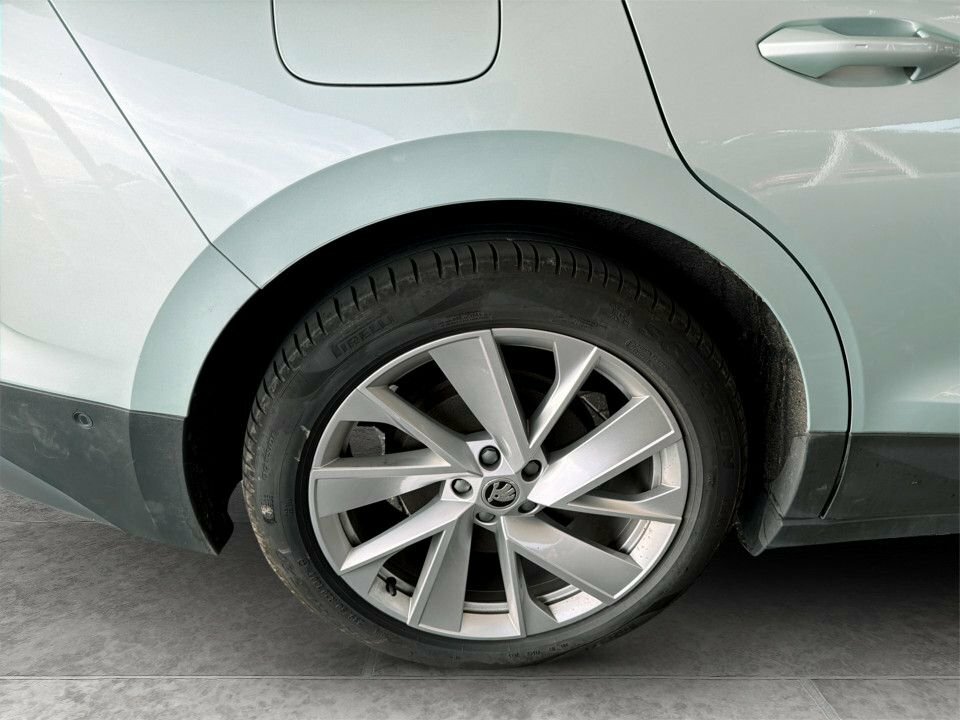 Skoda ENYAQ Suv Silver #4