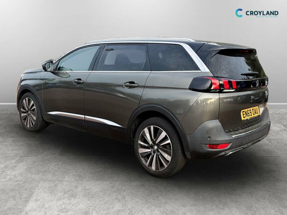 Peugeot 5008 Allure Puretech Ss Green #3