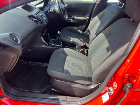 Ford Fiesta 2014 64 Zetec BC64DMC Red #4