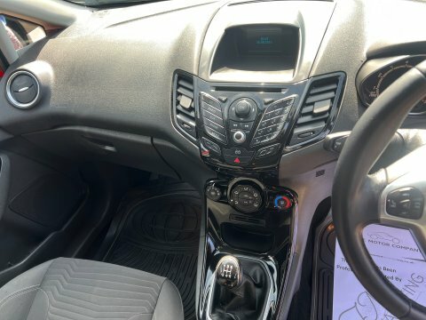 Ford Fiesta 2014 64 Zetec BC64DMC Red #6