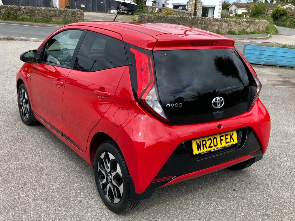 Toyota Aygo 1.0 Vvt-i X-trend Red #3