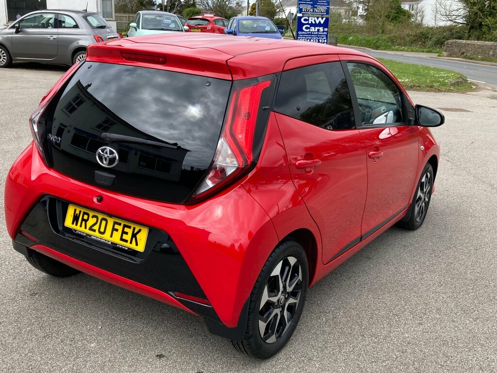 Toyota Aygo 1.0 Vvt-i X-trend Red #4