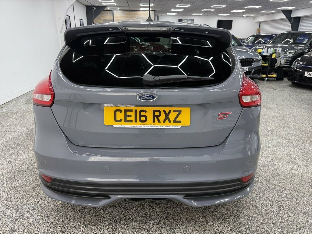 Ford Focus 2L St-3 Grey #4
