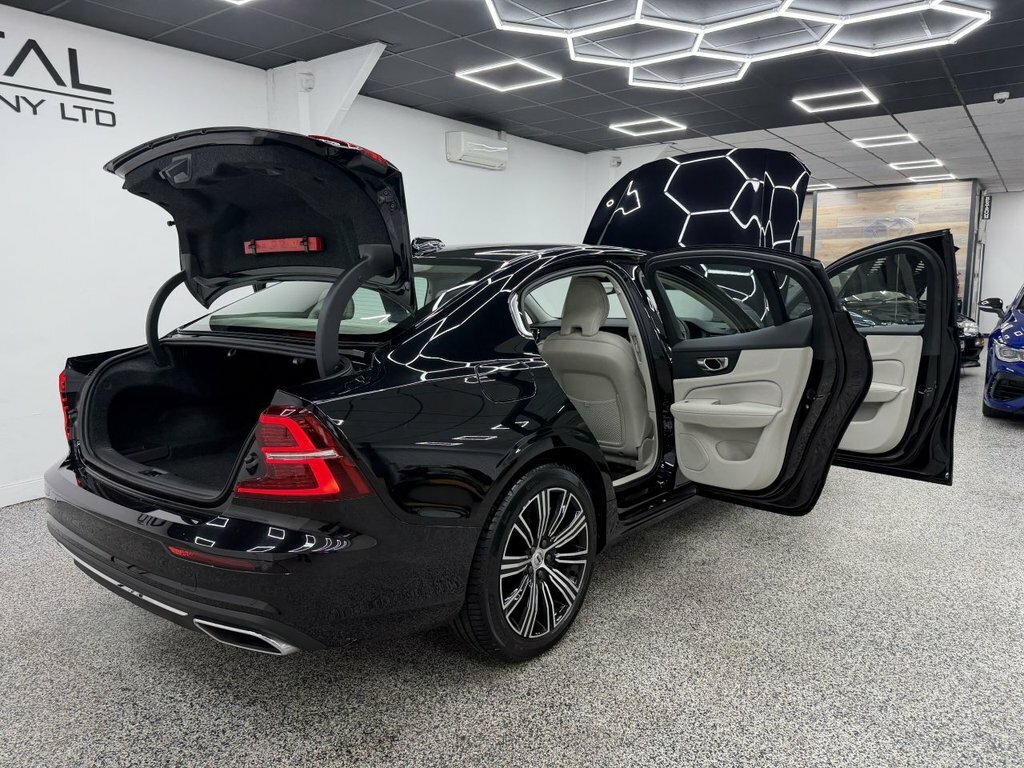 Volvo S60 2.0 T8 Recharge Phev R Design Awd Climate Pa Black #10