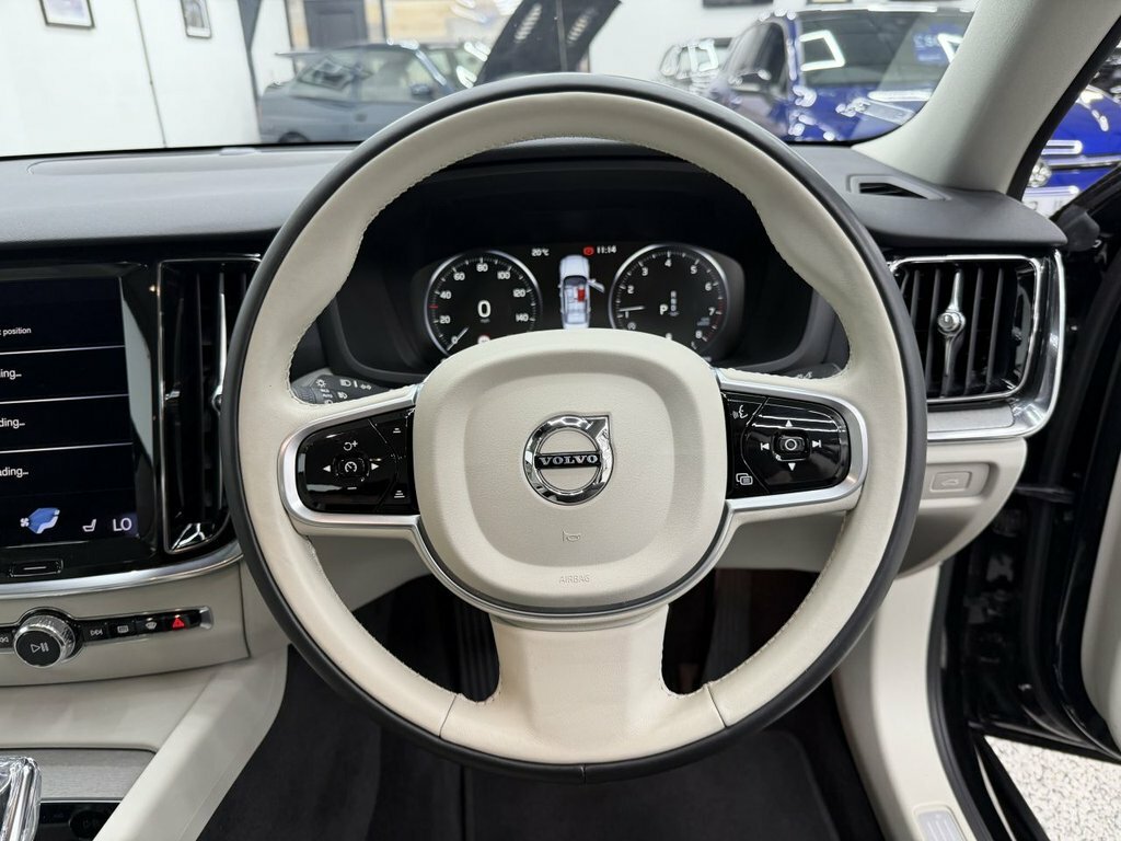 Volvo S60 2.0 T8 Recharge Phev R Design Awd Climate Pa Black #20