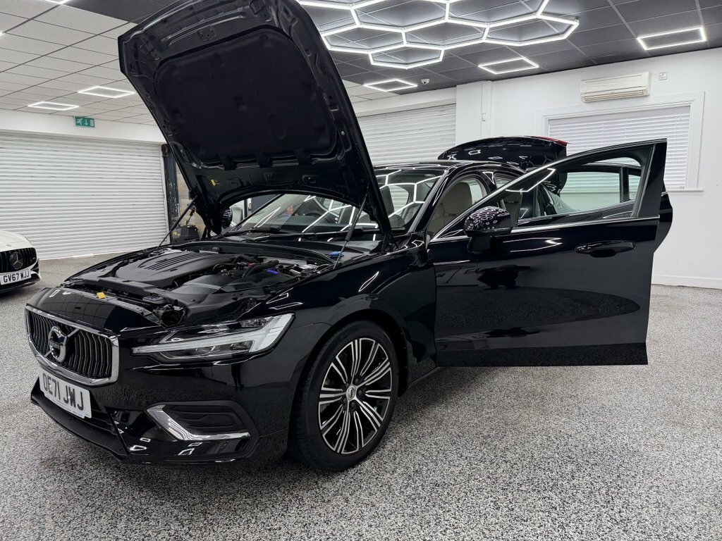 Volvo S60 2.0 T8 Recharge Phev R Design Awd Climate Pa Black #13