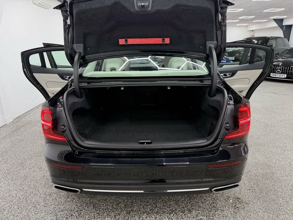 Volvo S60 2.0 T8 Recharge Phev R Design Awd Climate Pa Black #11