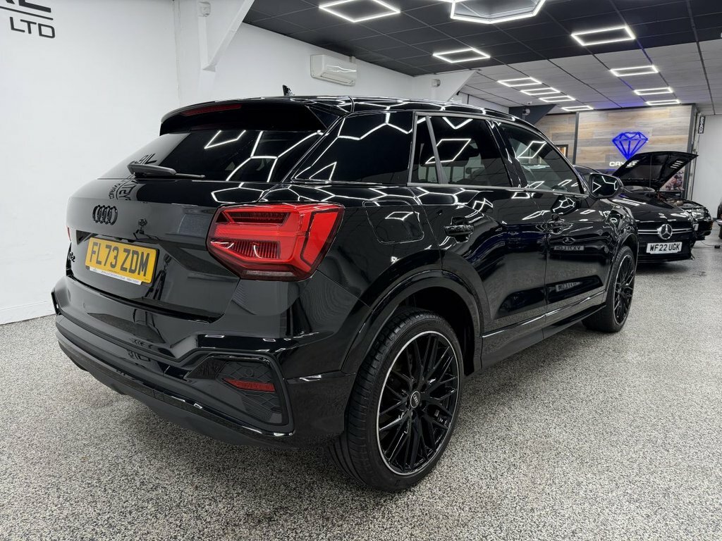 Audi Q2 1.5L Black Edition Black #3