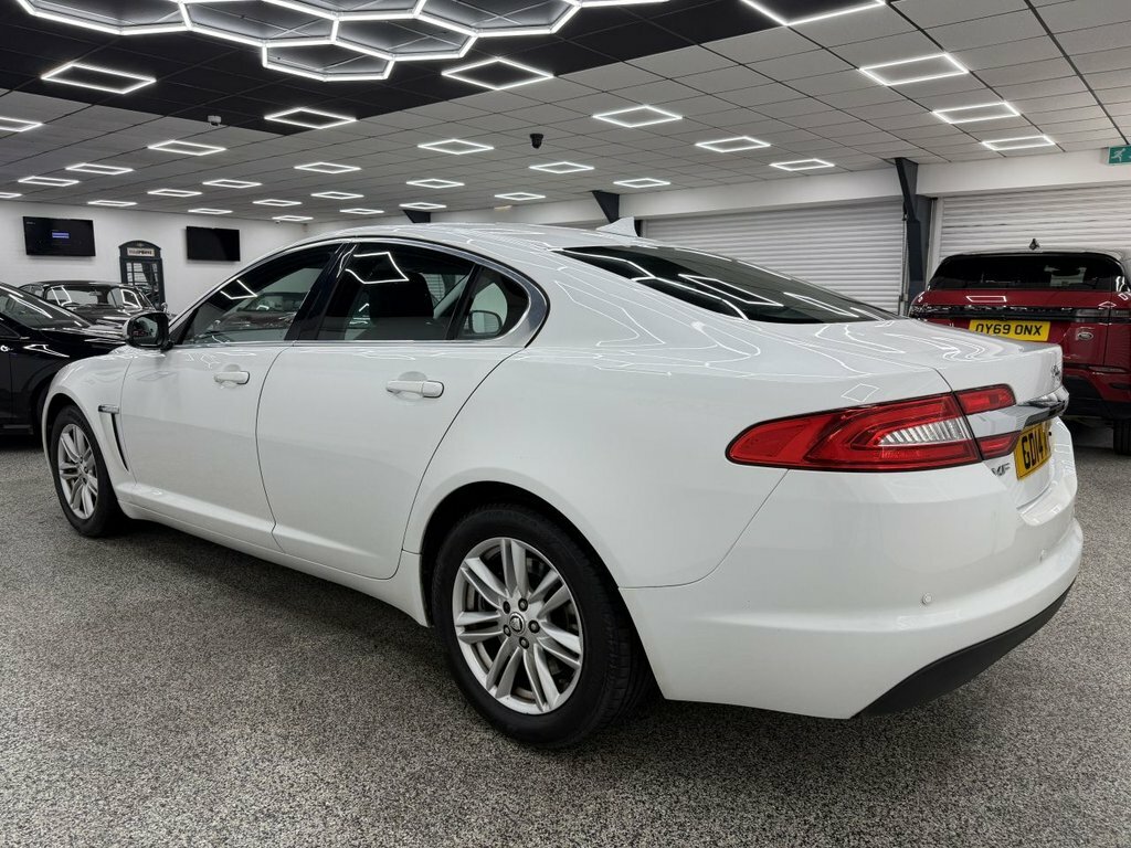 Jaguar XF Saloon White #4
