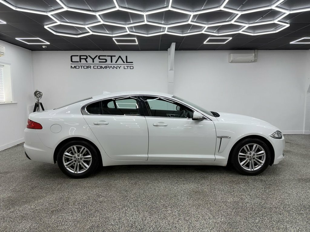 Jaguar XF Saloon White