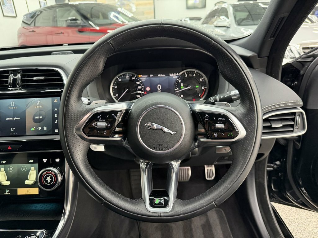 Jaguar XE R-dynamic Hse #20