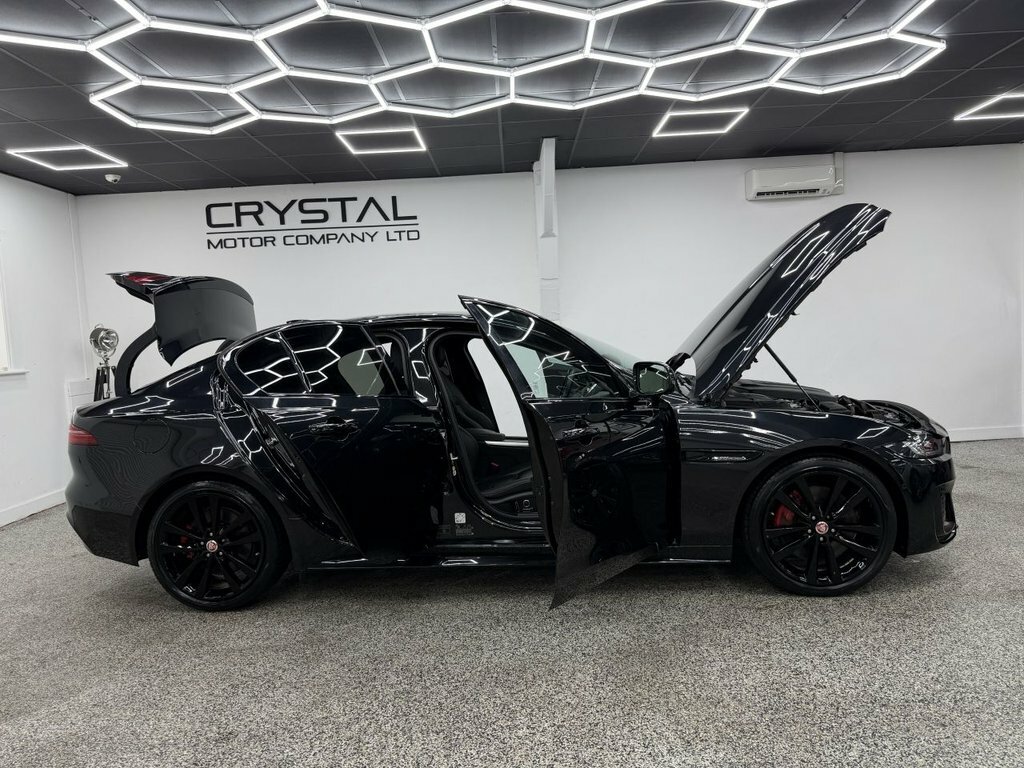 Jaguar XE R-dynamic Hse #9
