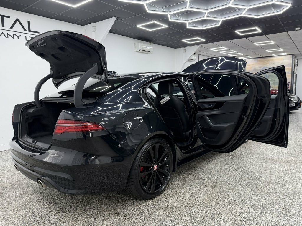 Jaguar XE R-dynamic Hse #10
