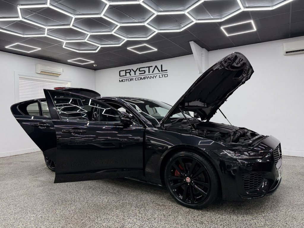 Jaguar XE R-dynamic Hse #8