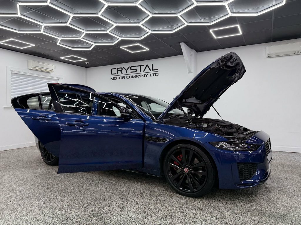 Jaguar XE 2L R-dynamic Se Black Blue #7