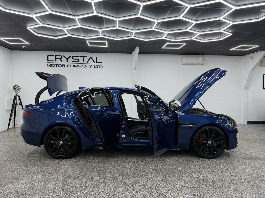 Jaguar XE 2L R-dynamic Se Black Blue #8
