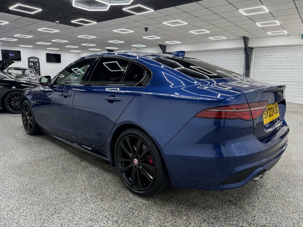 Jaguar XE 2L R-dynamic Black Blue #5