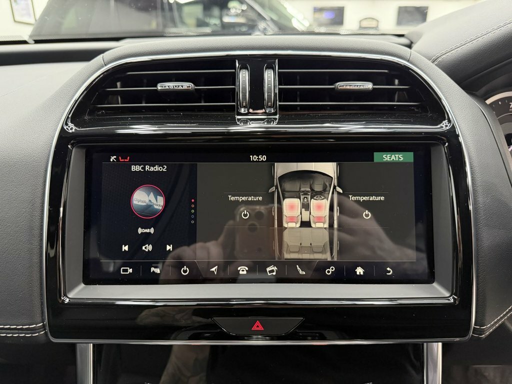 Jaguar XE 2.0 P250i R-dynamic Se Black #21