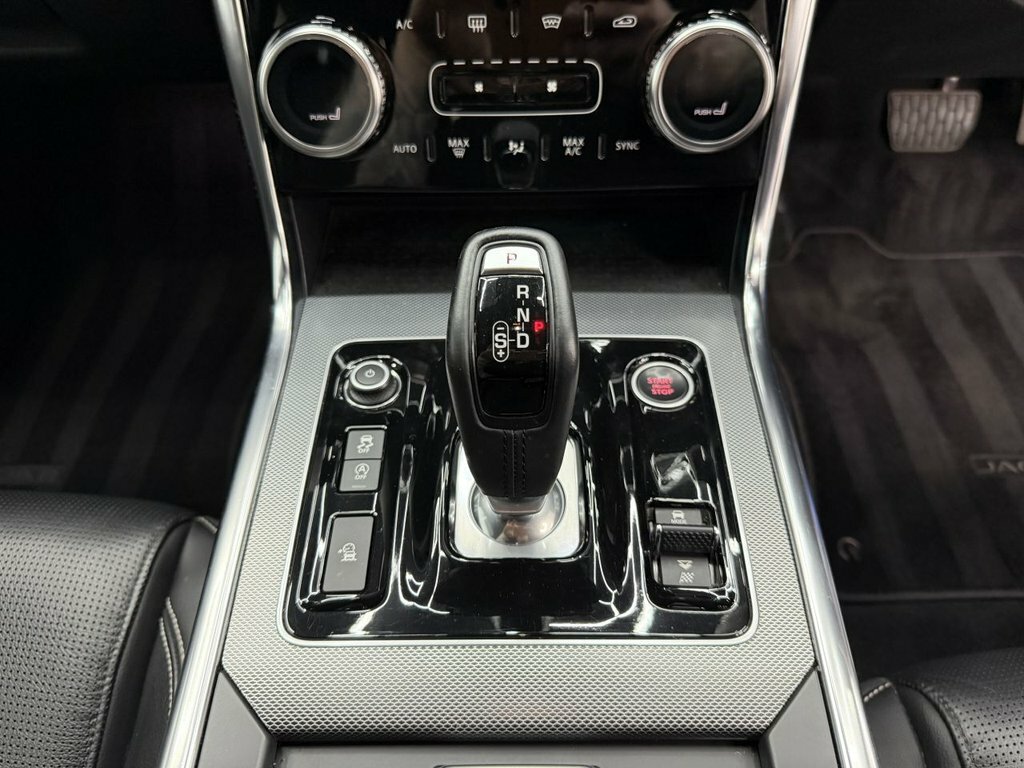 Jaguar XE 2.0 P250i R-dynamic Se Black #14