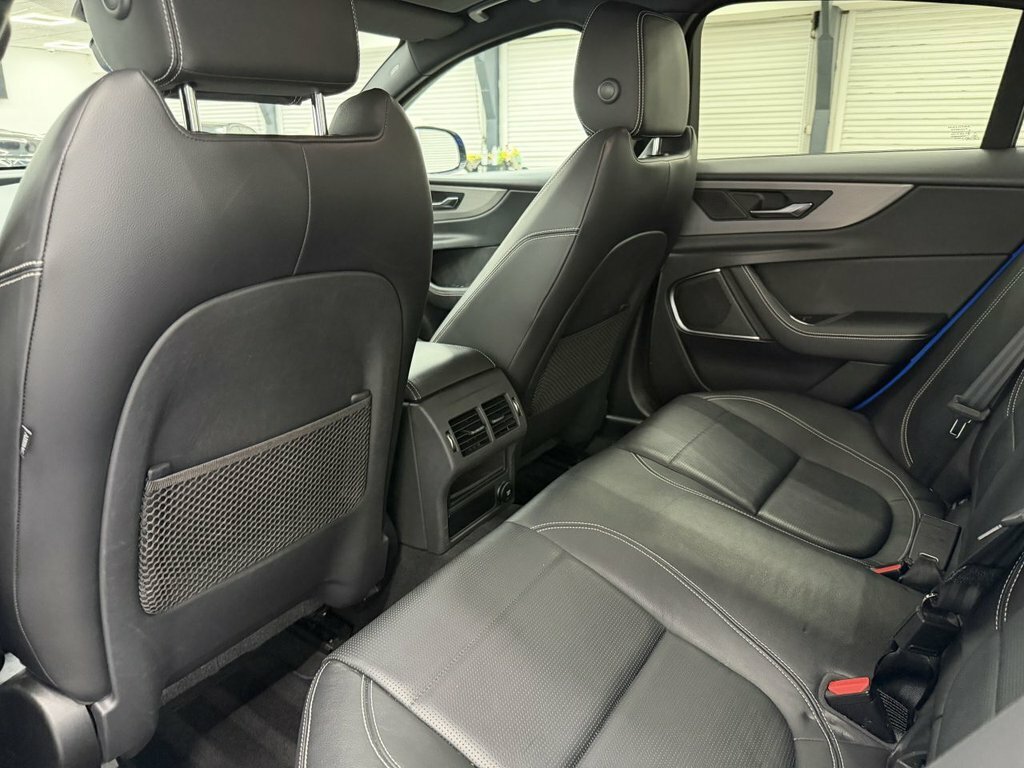 Jaguar XE 2.0 P250i R-dynamic Se Black #10