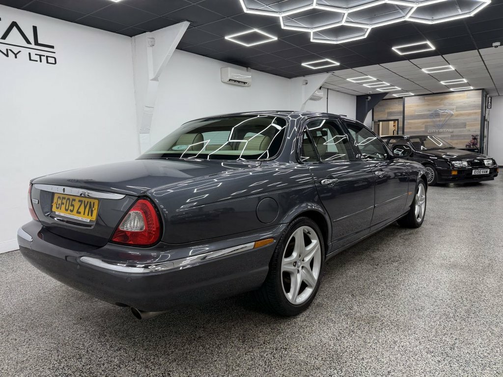 Jaguar XJ 3L Xj6 Sovereign Grey #3