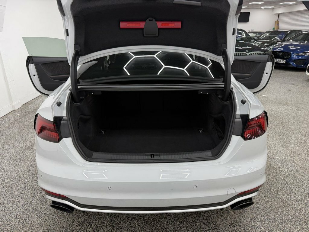 Audi RS5 2.9 Tfsi Quattro Carbon Edition Tiptronic Red #11