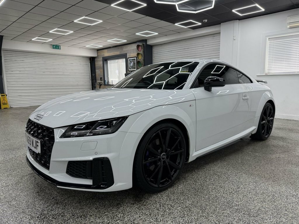 Audi TT 2L Black Edition White #6