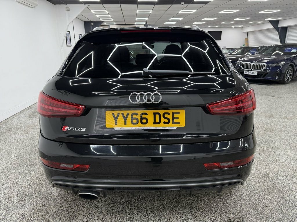 Audi RS Q3 2.5L Performance Black #4