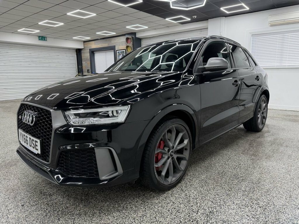 Audi RS Q3 2.5L Performance Black #6