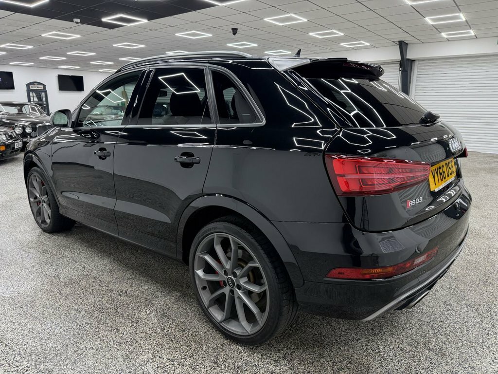 Audi RS Q3 2.5L Performance Black #5