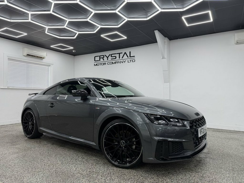 Audi TT 2L Black Edition Grey