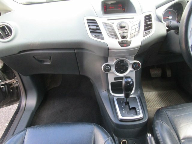 Ford Fiesta Hatchback MF09VLR Black #6
