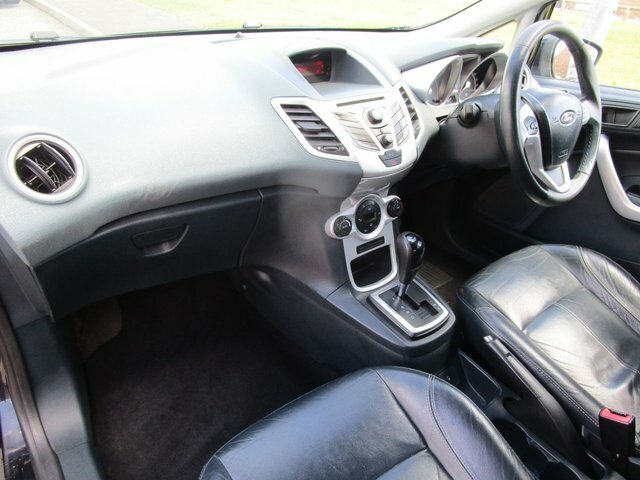 Ford Fiesta Hatchback MF09VLR Black #5