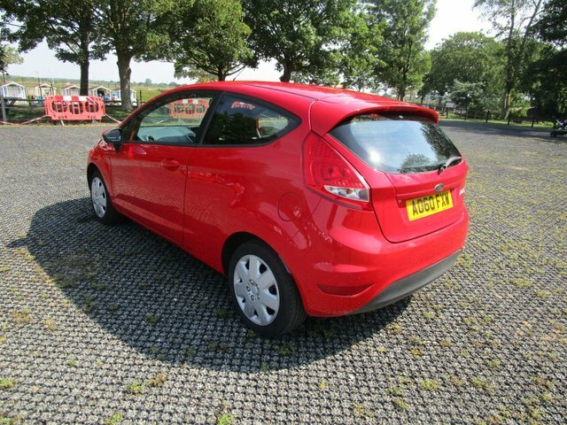 Ford Fiesta 1.25 Edge Hatchback 133 Gkm, 8 Silver #3