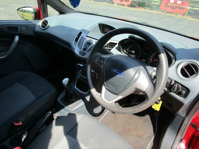 Ford Fiesta 1.25 Edge Hatchback 133 Gkm, 8 Silver #16