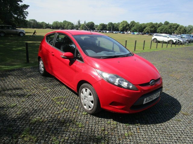 Ford Fiesta 1.25 Edge Hatchback 133 Gkm, 8 Silver #1