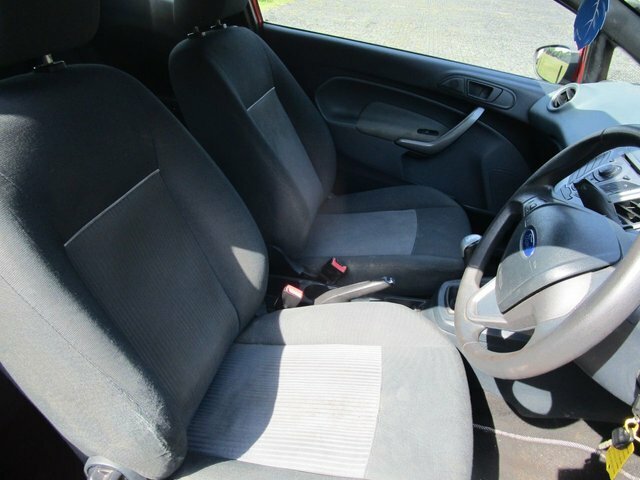 Ford Fiesta 1.25 Edge Hatchback 133 Gkm, 8 Silver #17
