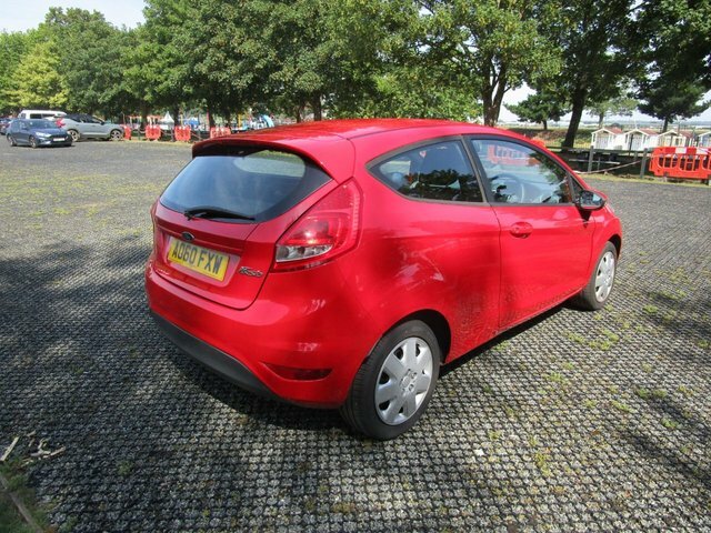 Ford Fiesta 1.25 Edge Hatchback 133 Gkm, 8 Silver #2