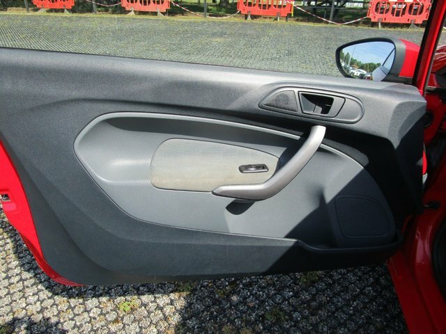 Ford Fiesta 1.25 Edge Hatchback 133 Gkm, 8 Silver #14