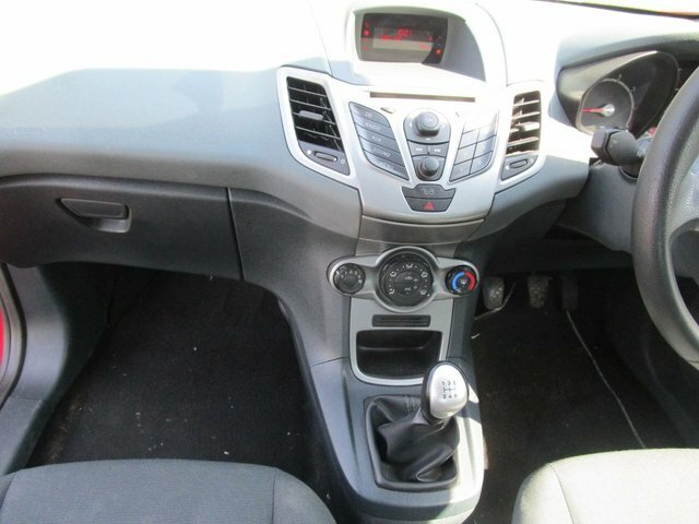 Ford Fiesta 1.25 Edge Hatchback 133 Gkm, 8 Silver #6