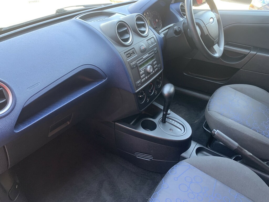 Ford Fiesta Silver #28
